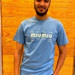 miu miu  تيشرت بلاك هورس بوليفار قطن سماوى