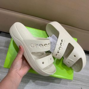 crocs Baya platform slide Beige