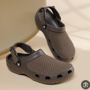 crocs pria yukon brown clog